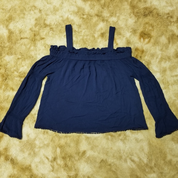 🍭Buffalo David Bitton off shoulder/bell sleeved top - Picture 2 of 5